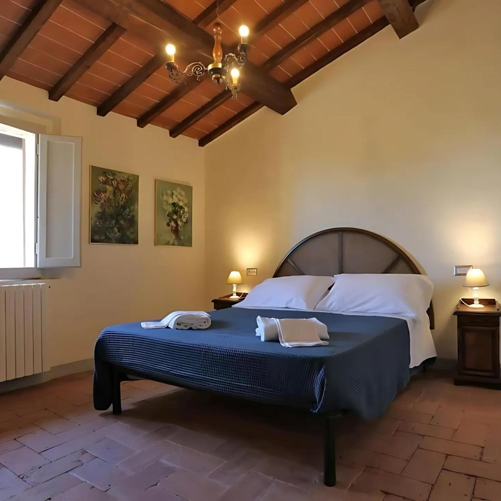 Locanda Il Pino Сан Джиминяно Екстериор снимка