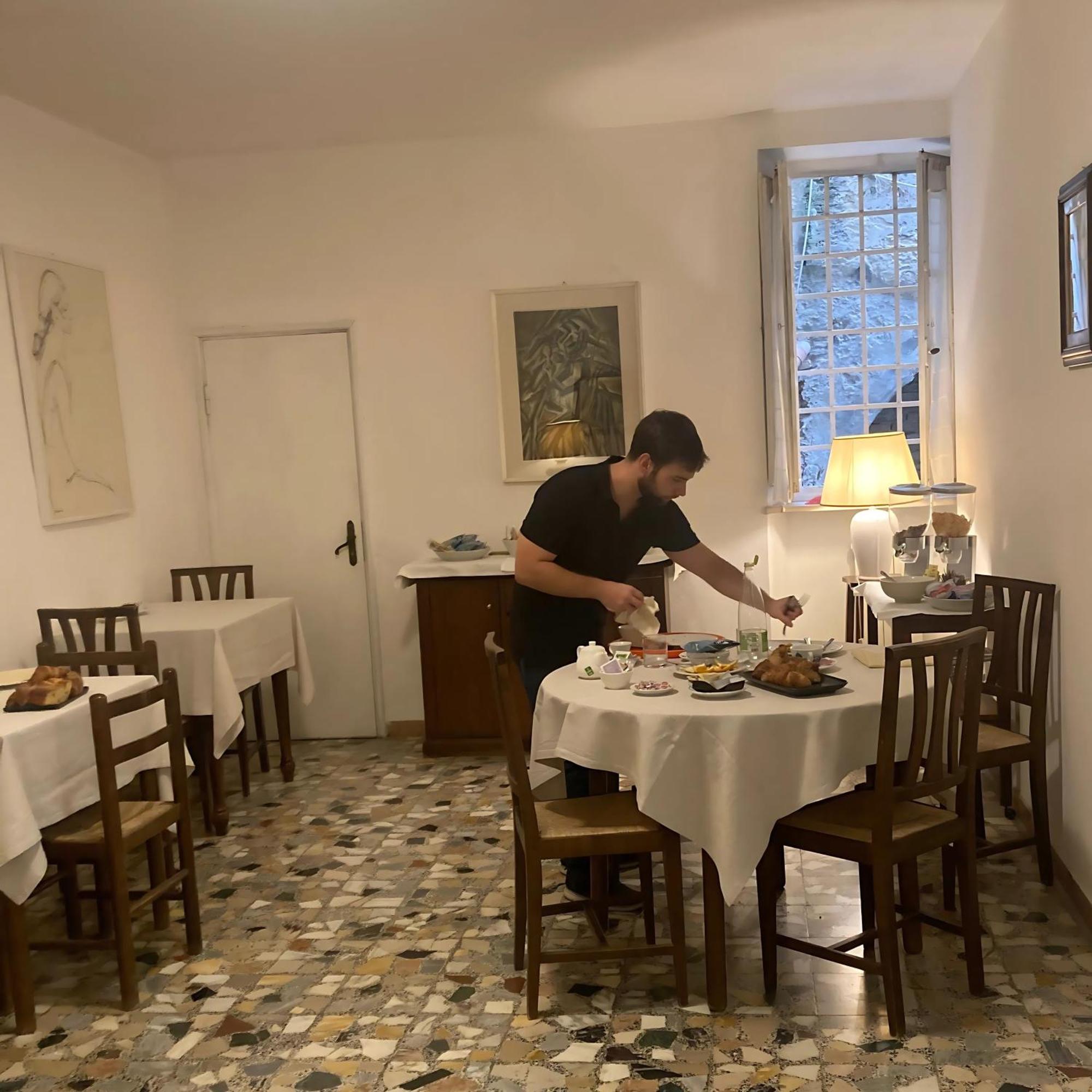 Locanda Il Pino Сан Джиминяно Екстериор снимка
